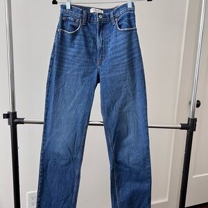 Abercrombie 90s Straight Ultra High Rise Jeans